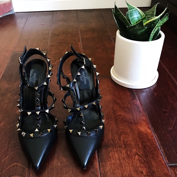 Valentino Shoes - 💯Valentino Garavani Rockstud Noir Slingback Pumps